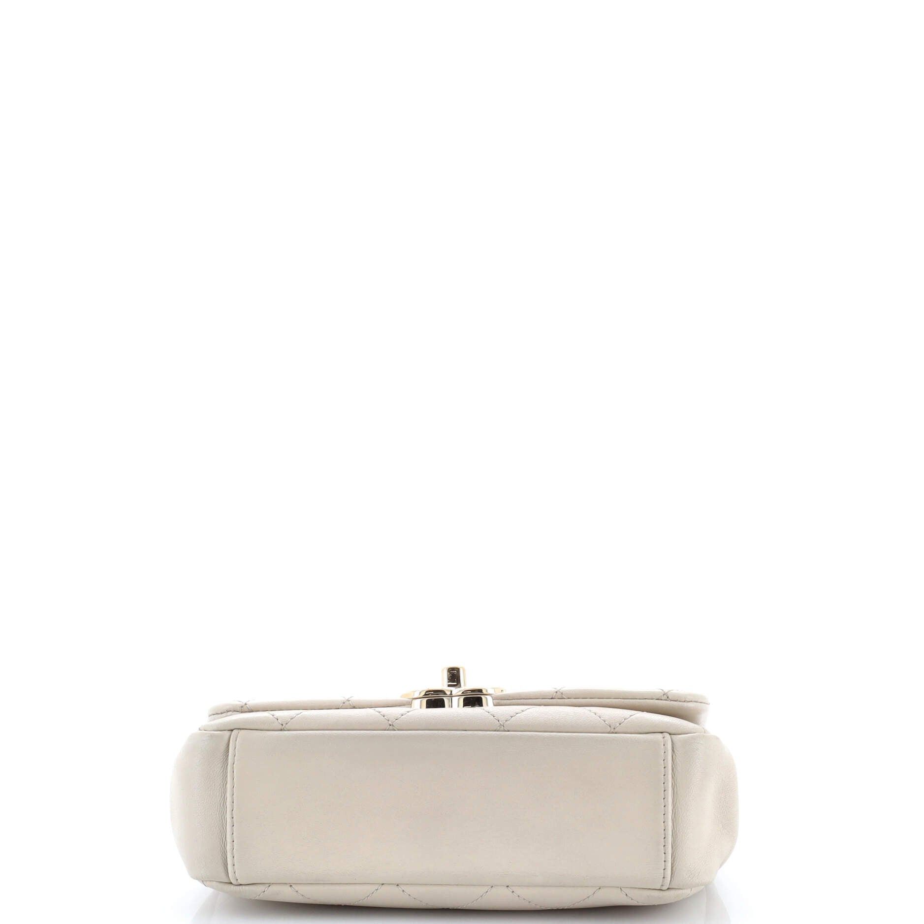 Chanel Twist Chain Enamel CC Flap Bag Size ONE SIZE - 4 Thumbnail
