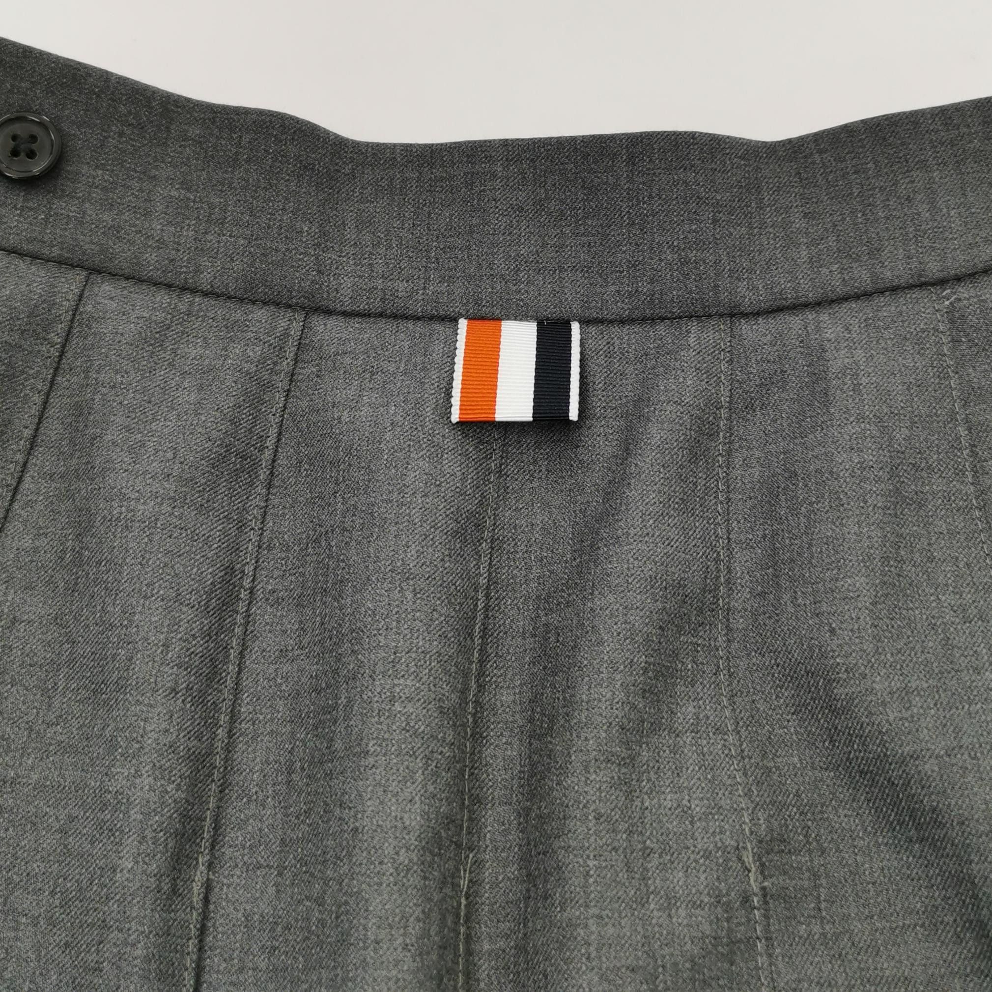 Thom Browne Thom Browne Gray Pleated Mini Skirt XS Size 26" / US 2 / IT 38 - 5 Thumbnail