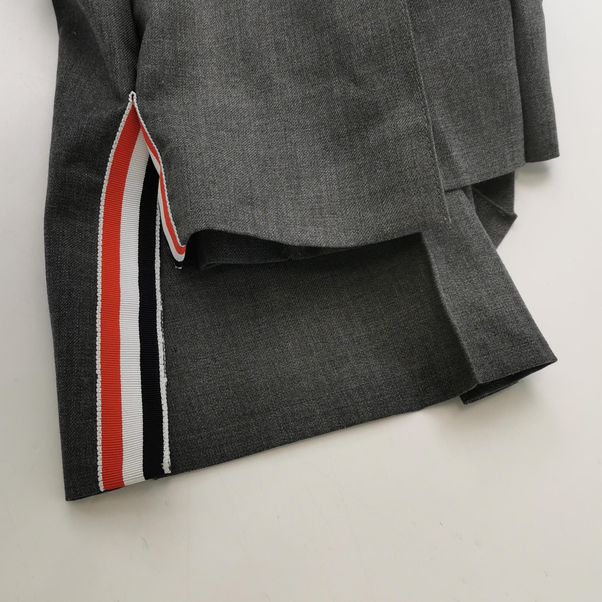 Thom Browne Thom Browne Wool Pleated Midi Skirt L Size 42" / US 20 - 8 Thumbnail