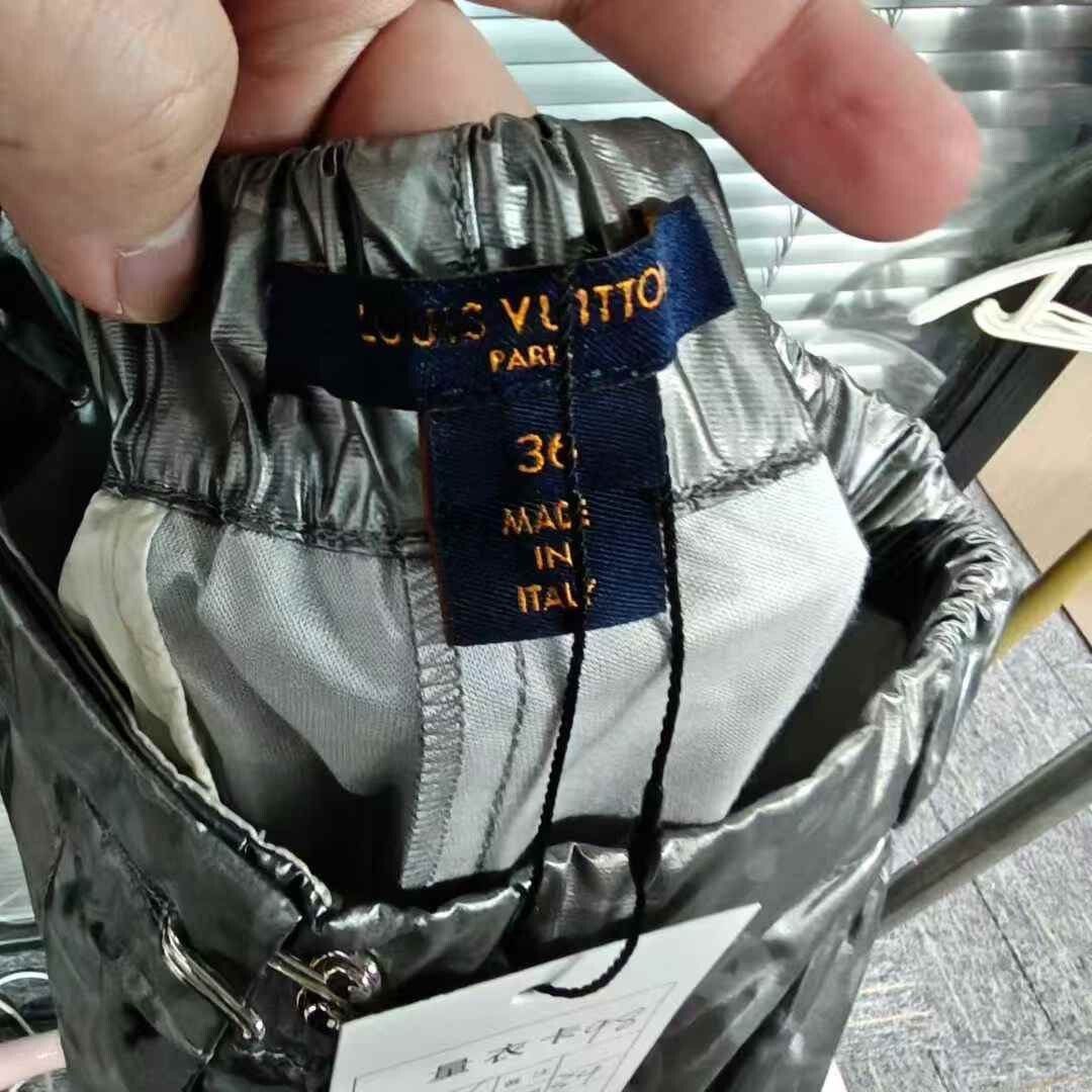Louis Vuitton Louis Vuitton Silver Monogram Sweatpants Size 36" / US 14 / IT 50 - 2 Thumbnail