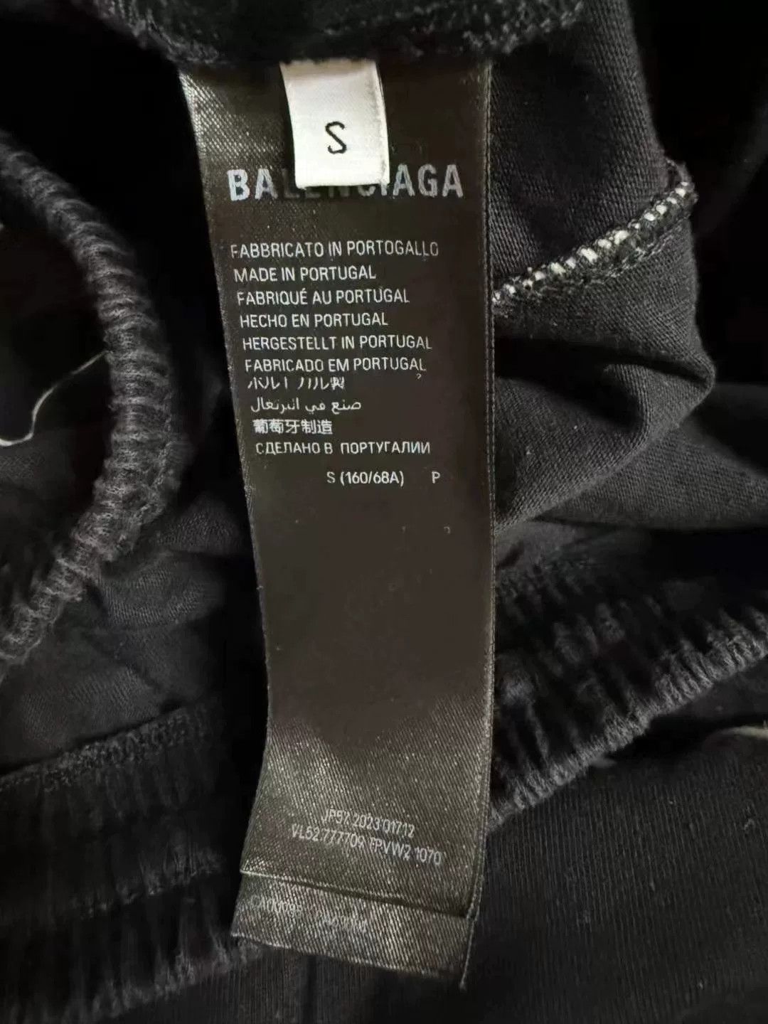 Balenciaga Balenciaga Manchester United Cotton Shorts Size US 26 / EU 42 - 4 Thumbnail