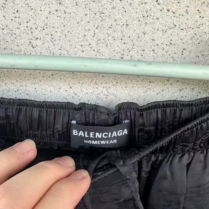 Balenciaga Balenciaga New Pleated Logo Print Shorts Size US 30 / EU 46 - 4 Thumbnail