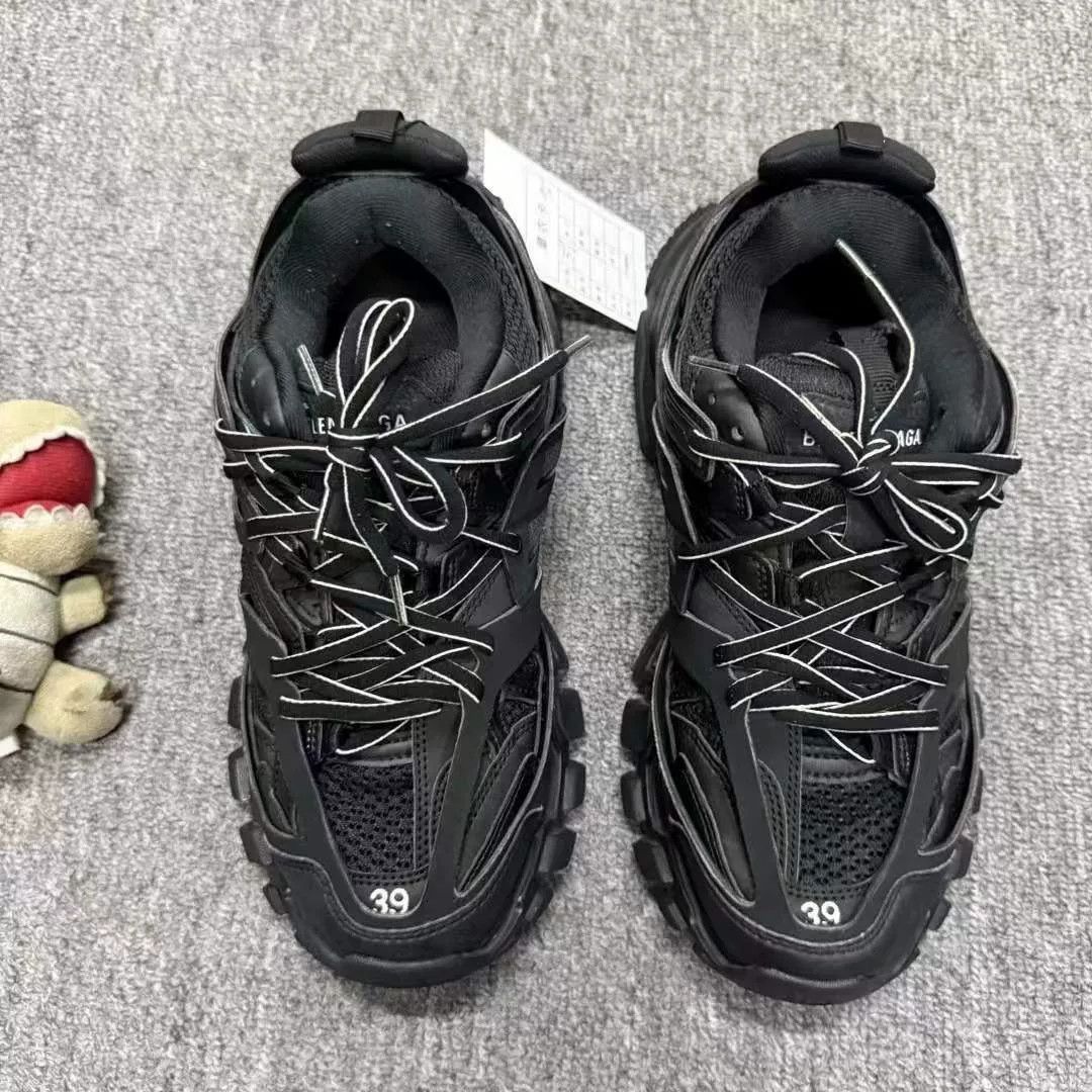 Balenciaga Balenciaga Track Dad Shoes Size US 6 / EU 39 - 4 Thumbnail