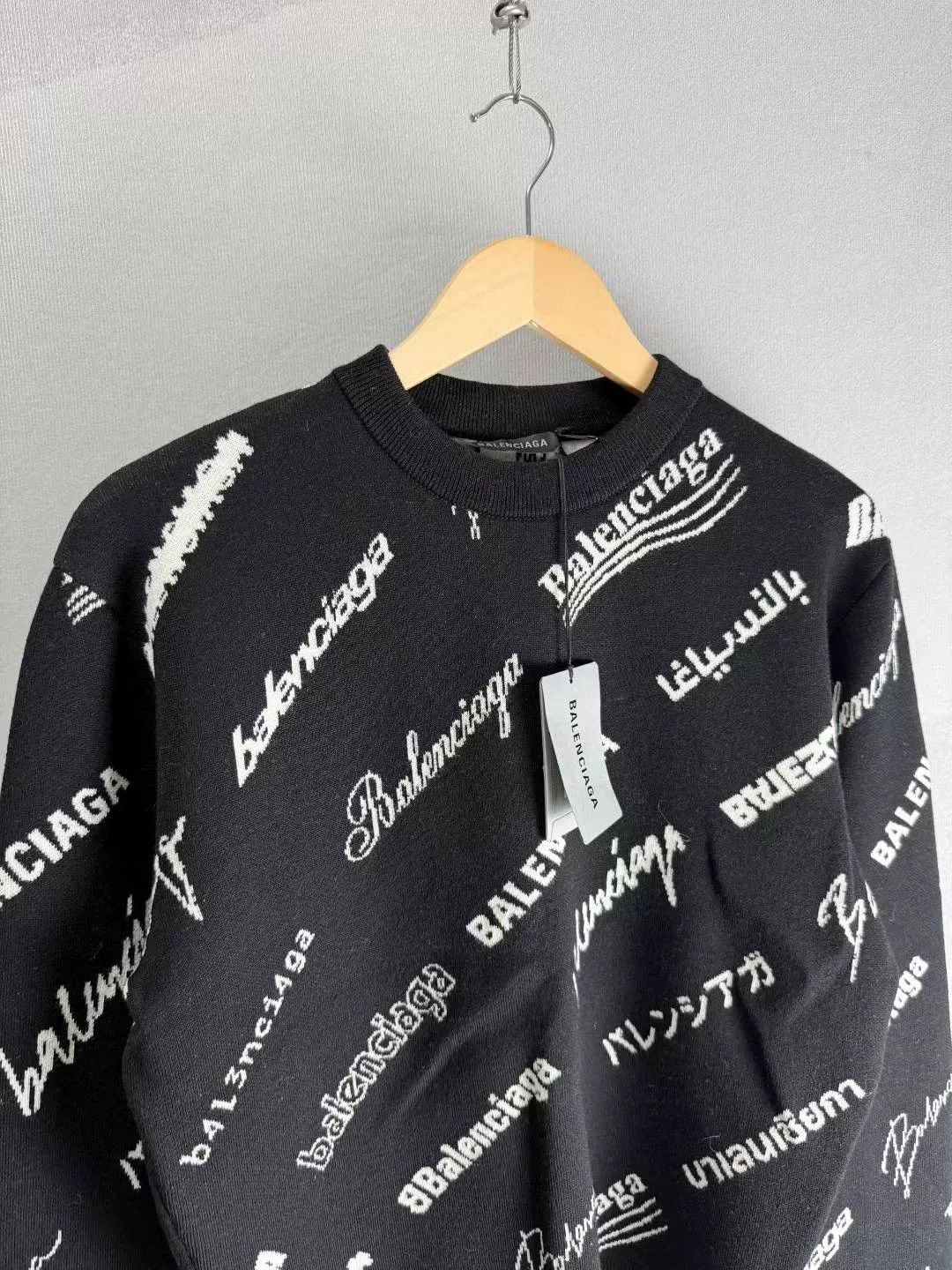 Balenciaga Balenciaga Black Logo Collection Sweater XS Size US XS / EU 42 / 0 - 2 Thumbnail