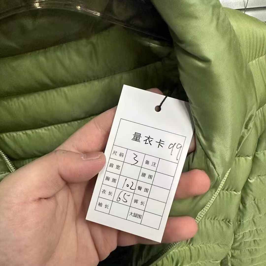 Moncler Moncler Green Logo Hem Down Jacket Size L / US 10 / IT 46 - 6 Thumbnail