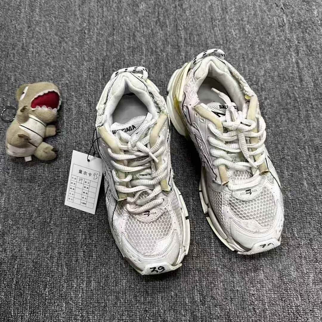 Balenciaga Balenciaga White Runner Size 39 Size US 6 / EU 39 - 4 Thumbnail