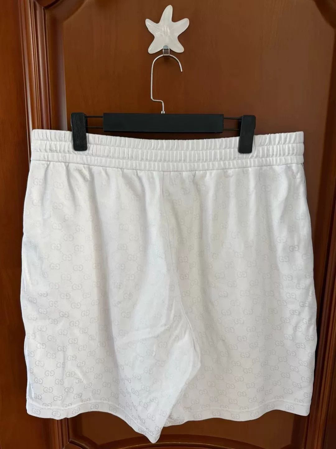 Gucci Gucci 25 New White All-Over Logo Shorts Size US 30 / EU 46 - 2 Thumbnail