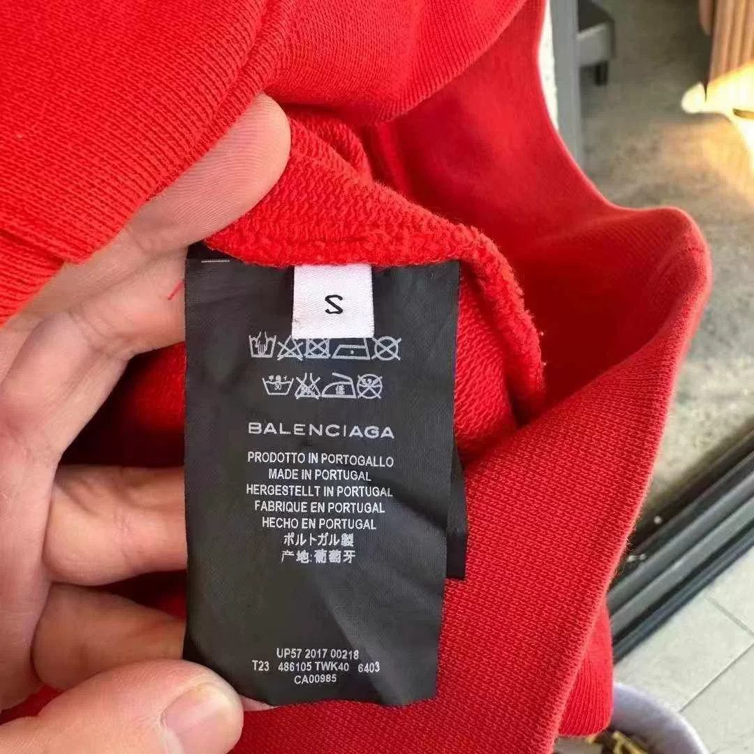 Balenciaga Balenciaga Red 2017 Hoodie Size US S / EU 44-46 / 1 - 4 Thumbnail