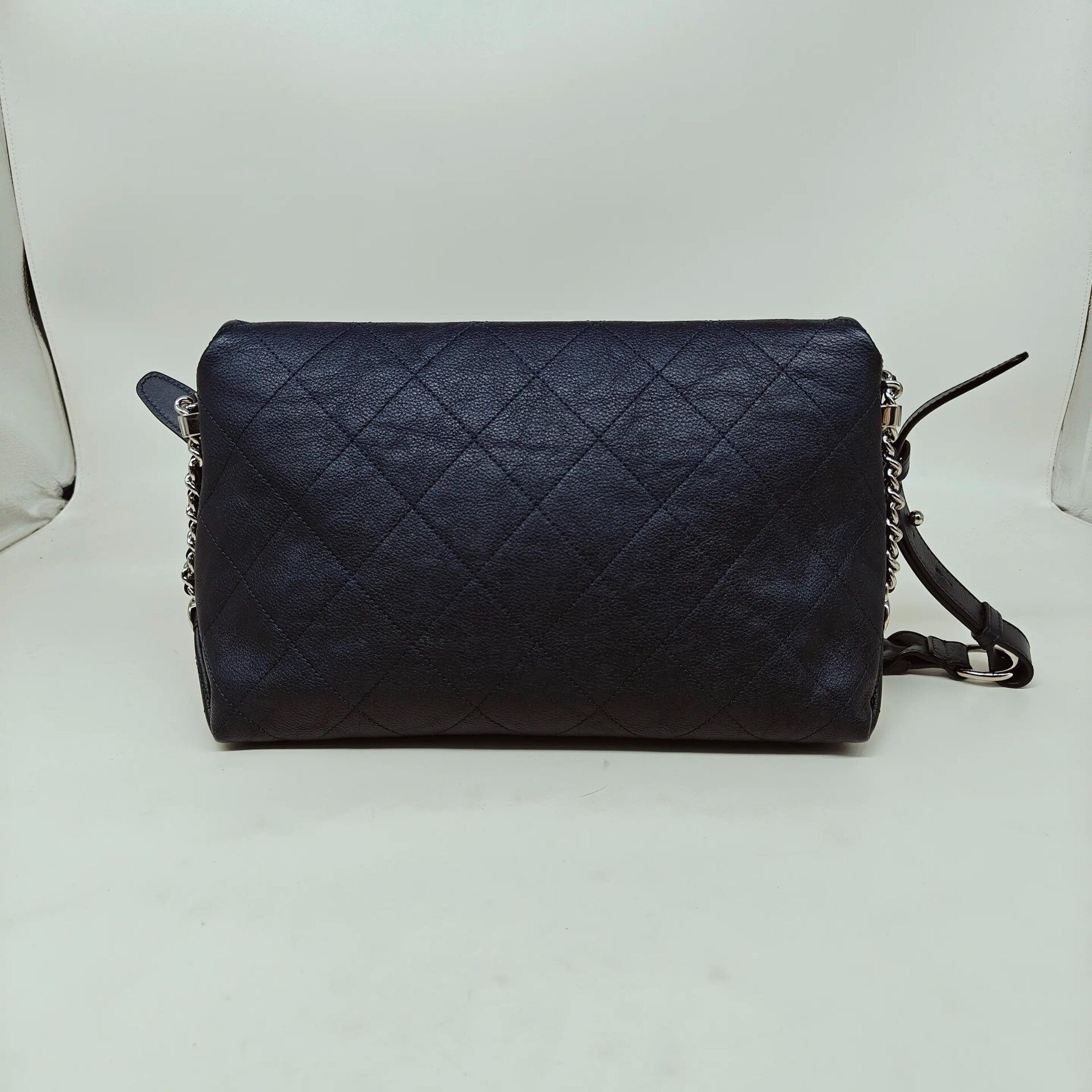 Chanel Pre-loved Bag Very good condition Size ONE SIZE - 4 Thumbnail