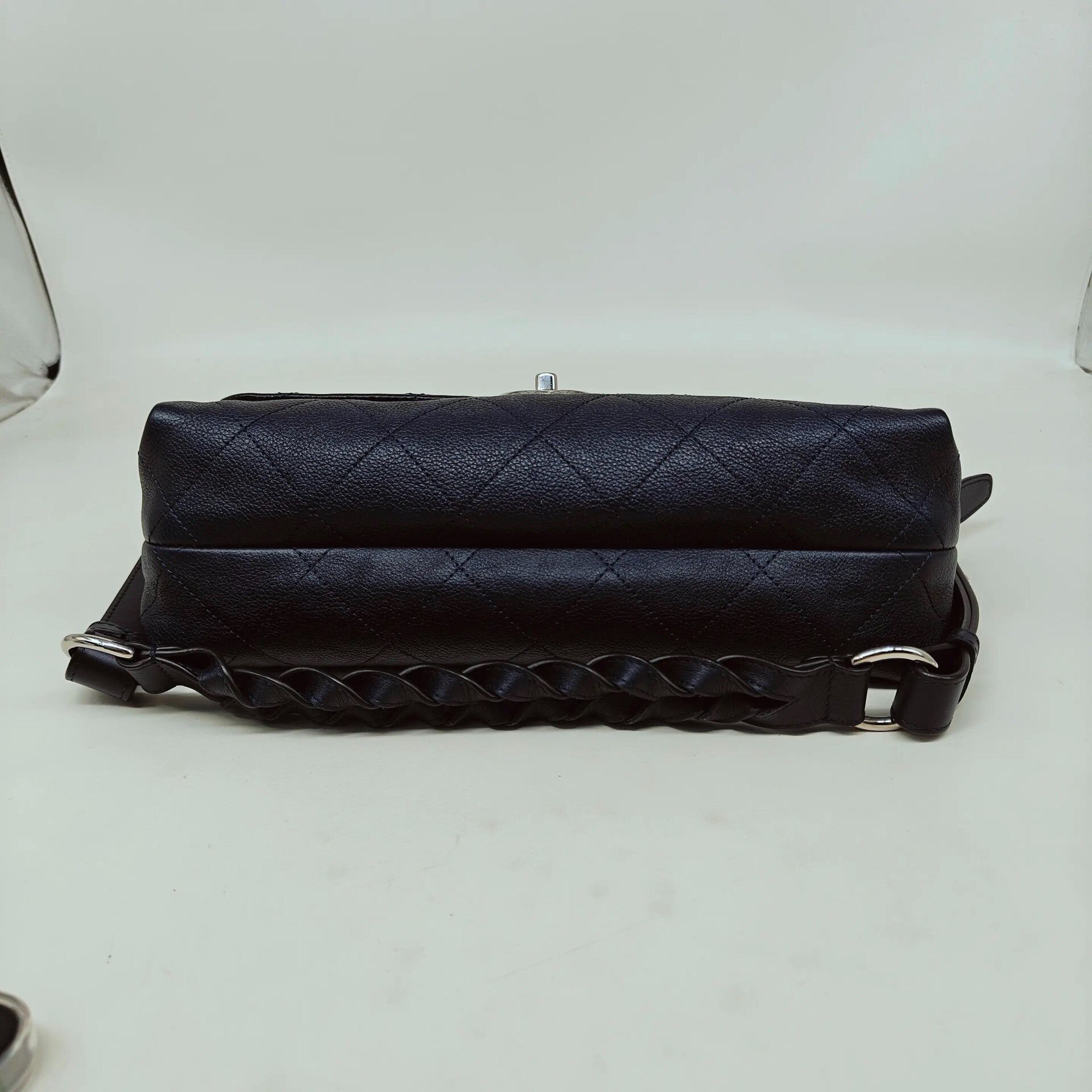 Chanel Pre-loved Bag Very good condition Size ONE SIZE - 6 Thumbnail