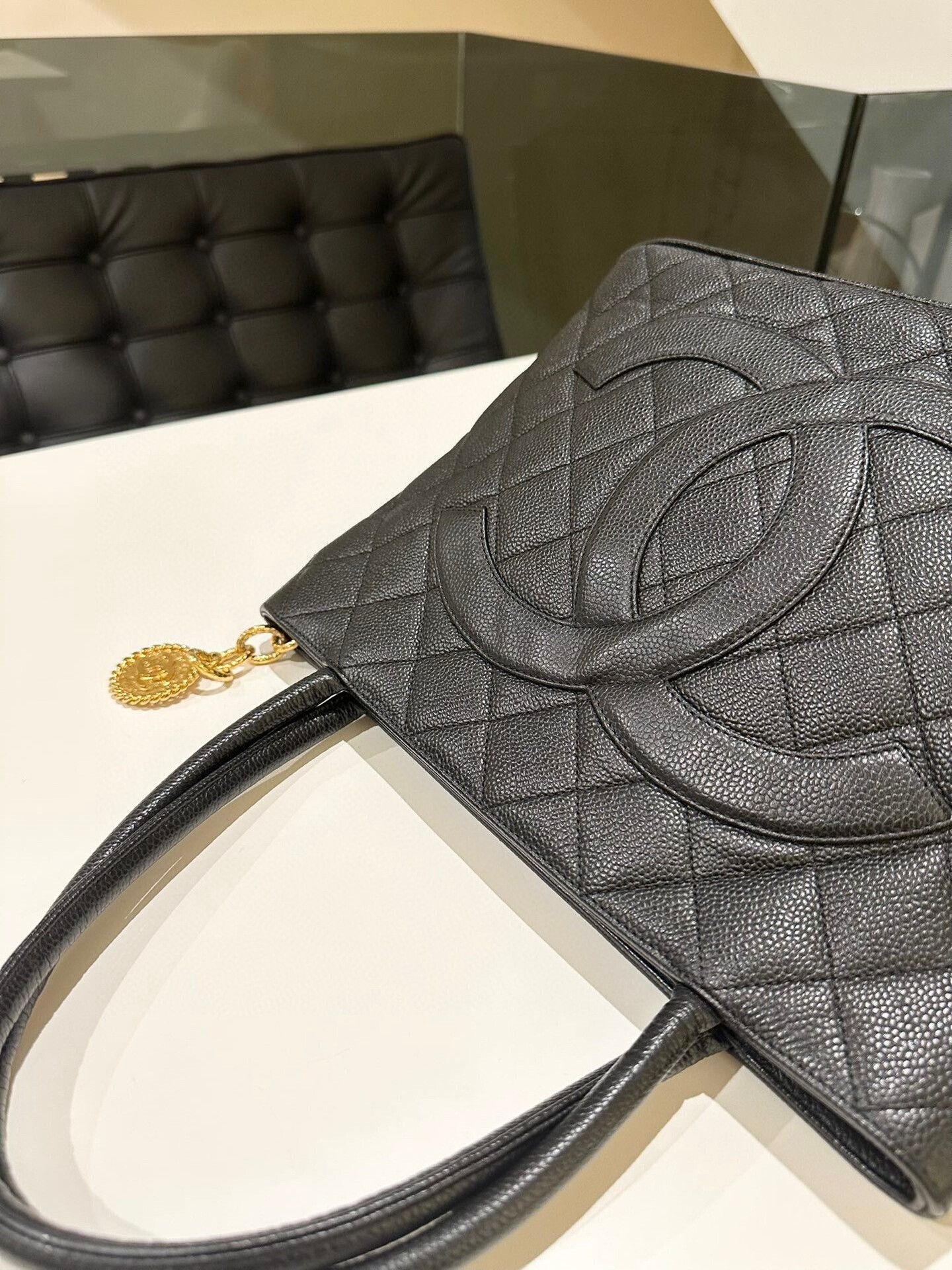 Chanel Pre-loved Bag Very good condition Size ONE SIZE - 3 Thumbnail