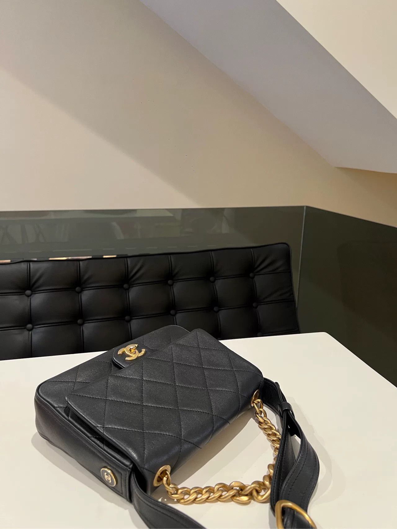 Chanel Pre-loved Bag Very good condition Size ONE SIZE - 6 Thumbnail