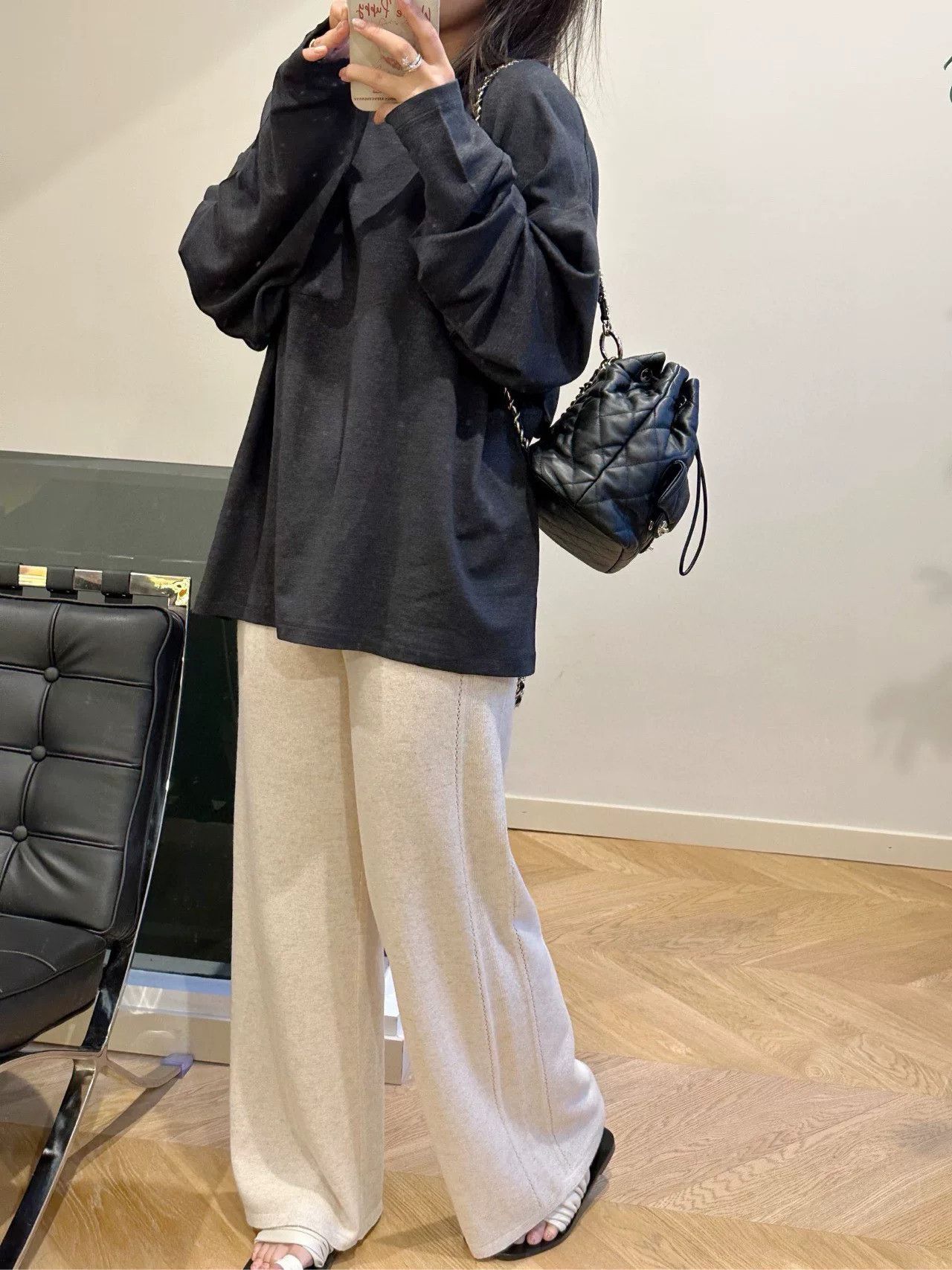 Chanel Pre-loved Bag Very good condition Size ONE SIZE - 7 Thumbnail