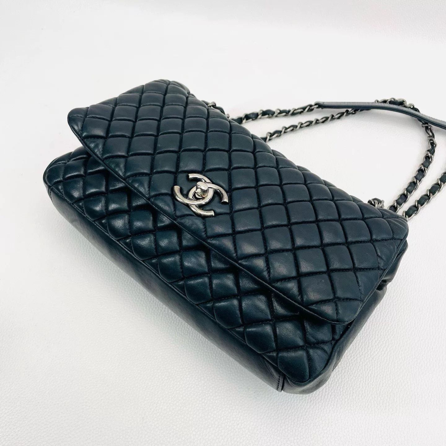 Chanel Pre-loved Bag Very good condition Size ONE SIZE - 4 Thumbnail