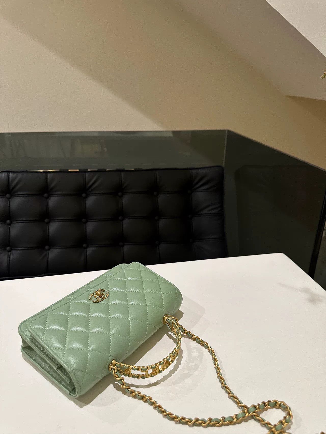 Chanel Pre-loved Bag Very good condition Size ONE SIZE - 6 Thumbnail