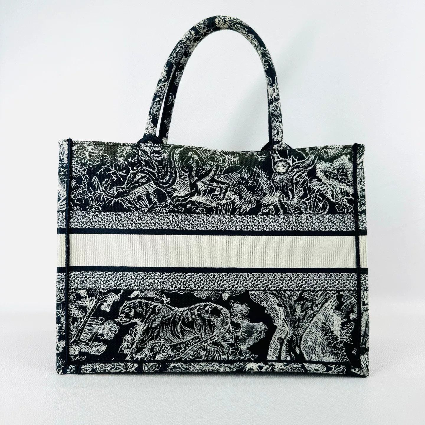 Dior Pre-loved Bag Very good condition Size ONE SIZE - 2 Thumbnail