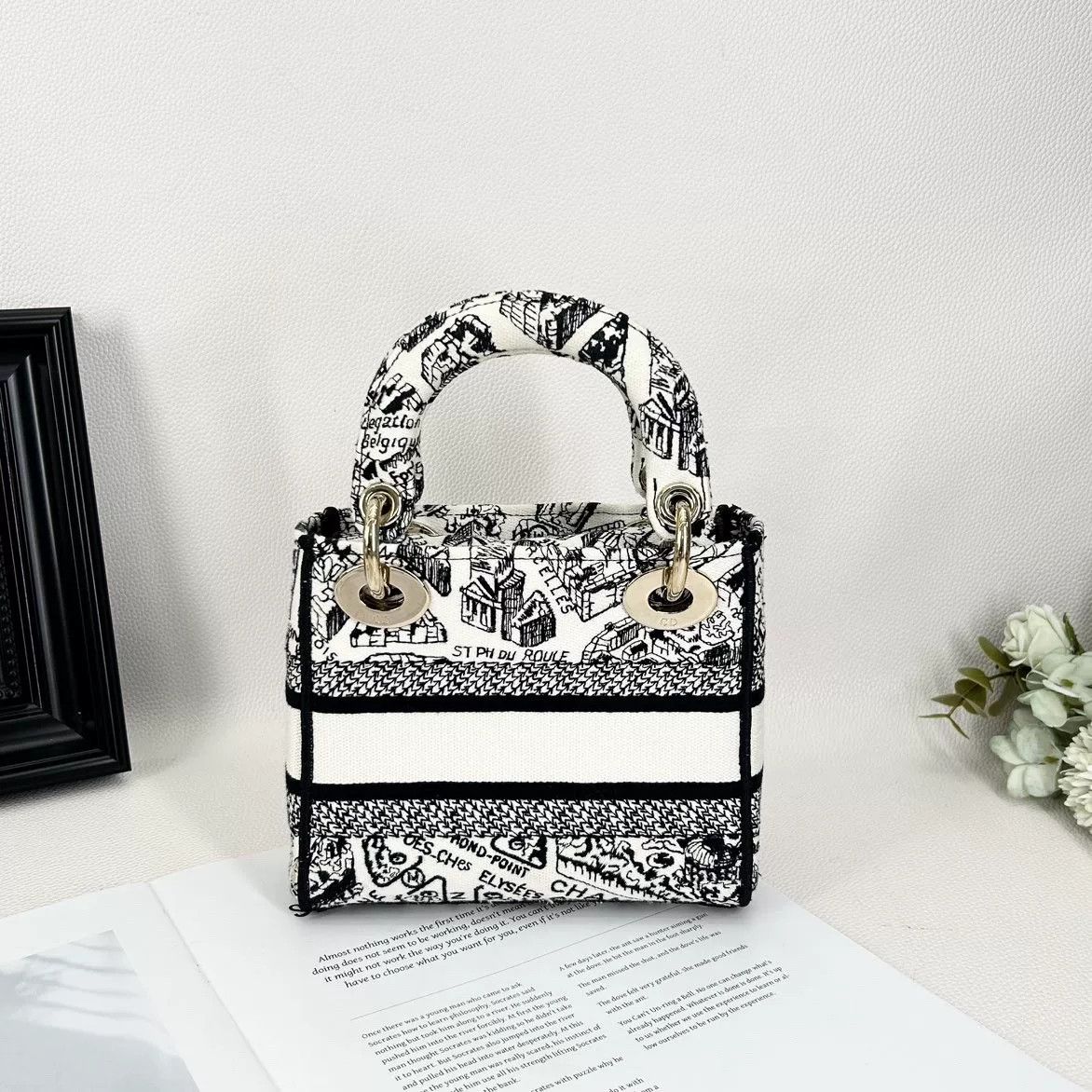 Dior Pre-loved Bag Very good condition Size ONE SIZE - 2 Thumbnail