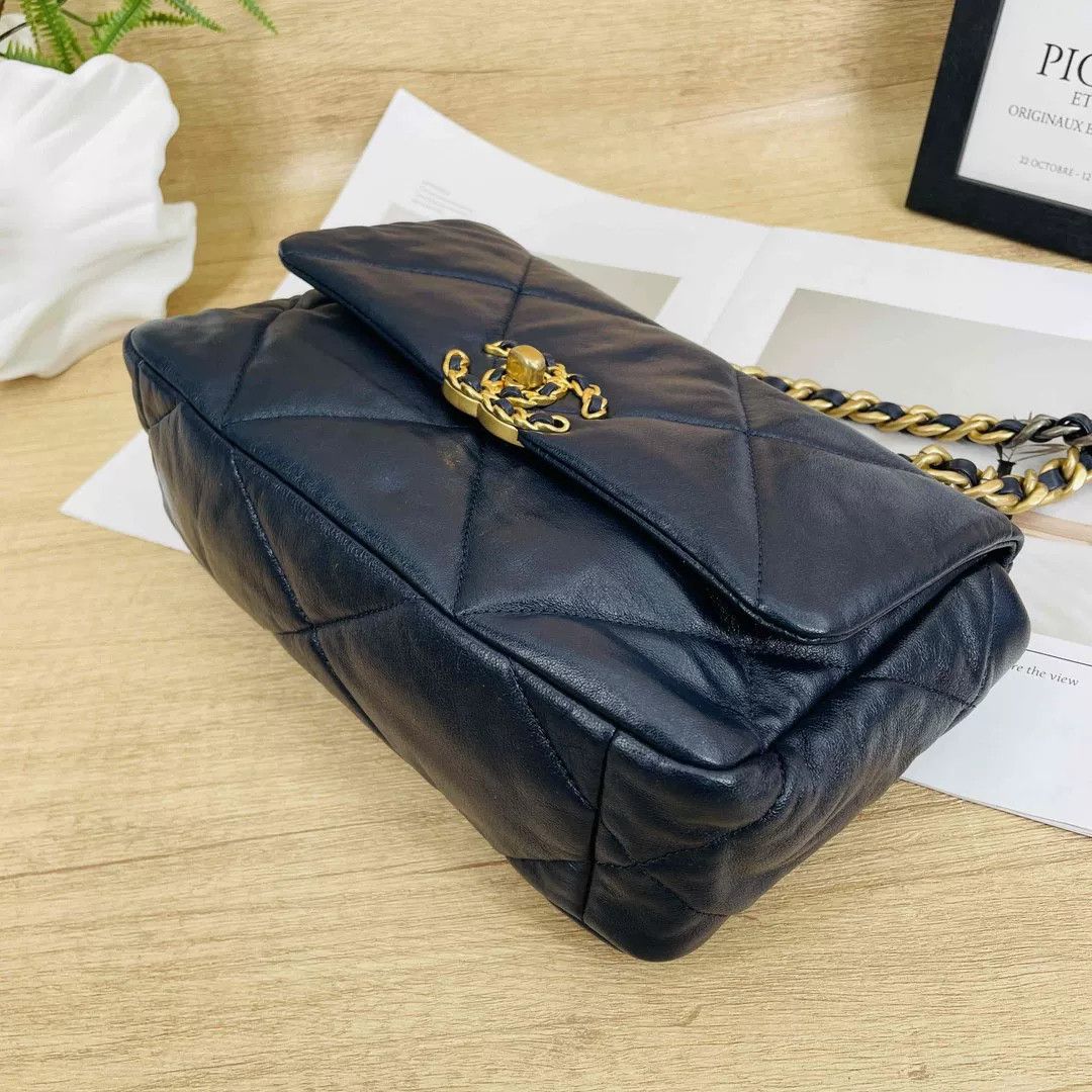 Chanel Pre-loved Bag Very good condition Size ONE SIZE - 4 Thumbnail