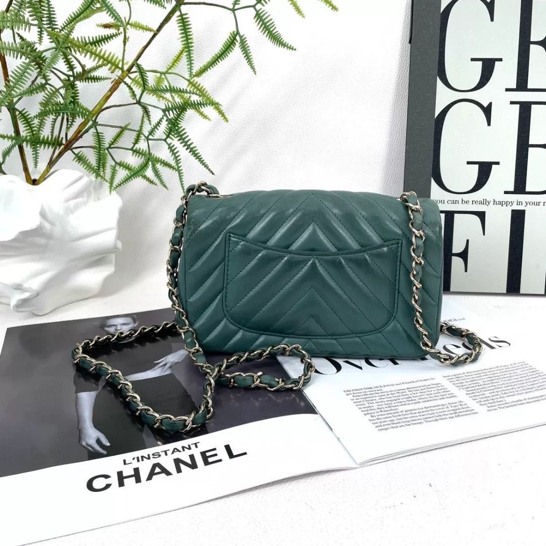 Chanel Pre-loved Bag Very good condition Size ONE SIZE - 2 Thumbnail
