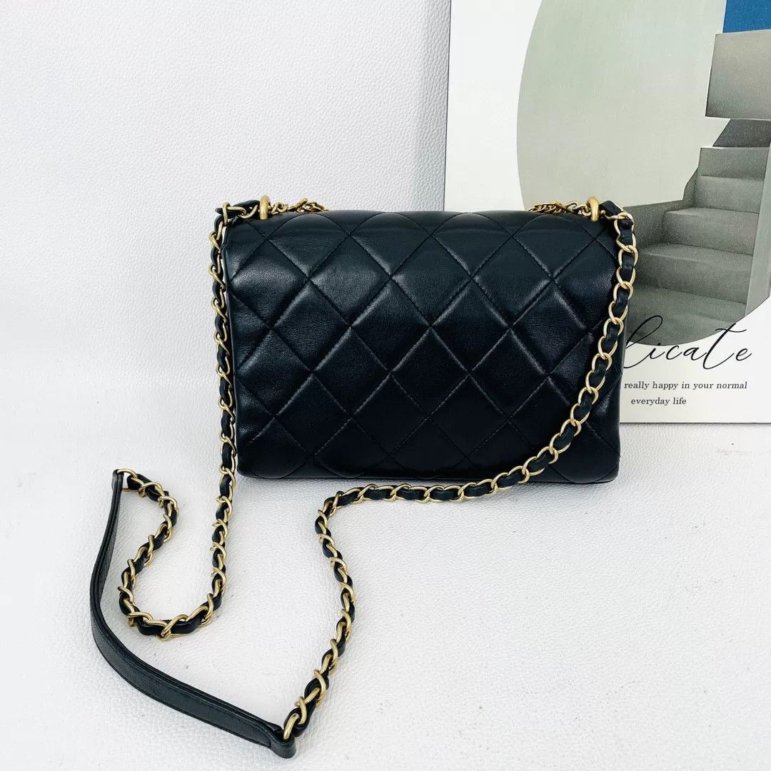 Chanel Pre-loved Bag Very good condition Size ONE SIZE - 2 Thumbnail