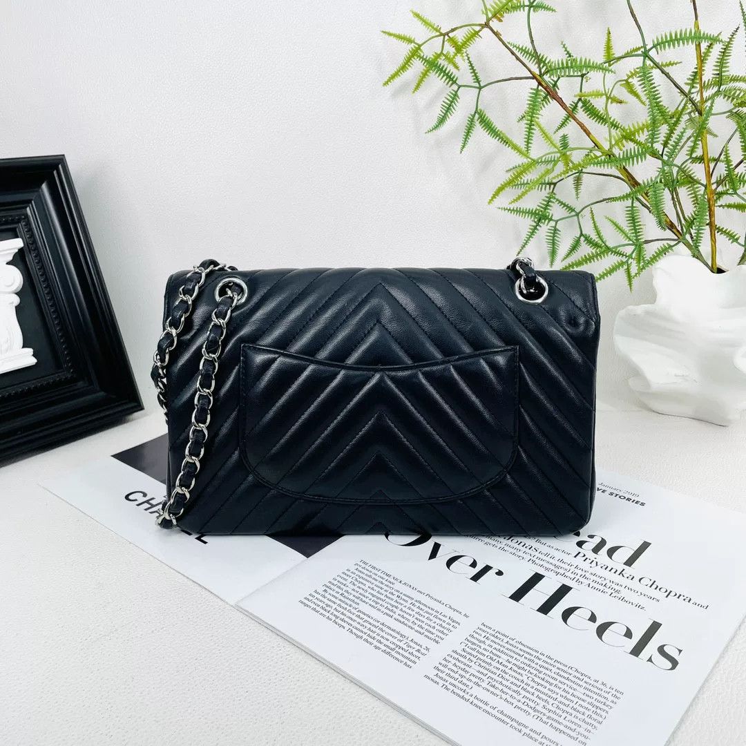 Chanel Pre-loved Bag Very good condition Size ONE SIZE - 2 Thumbnail