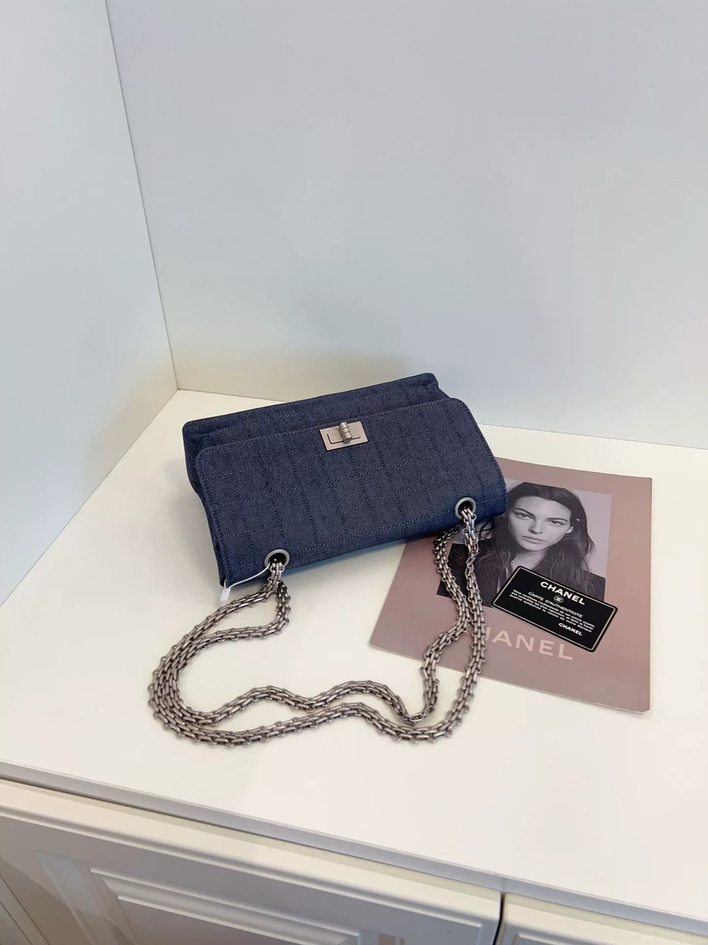 Chanel Pre-loved Bag Very good condition Size ONE SIZE - 4 Thumbnail