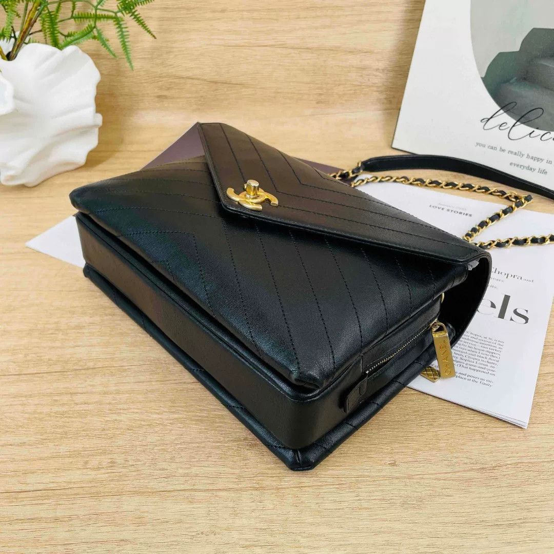 Chanel Pre-loved Bag Very good condition Size ONE SIZE - 3 Thumbnail
