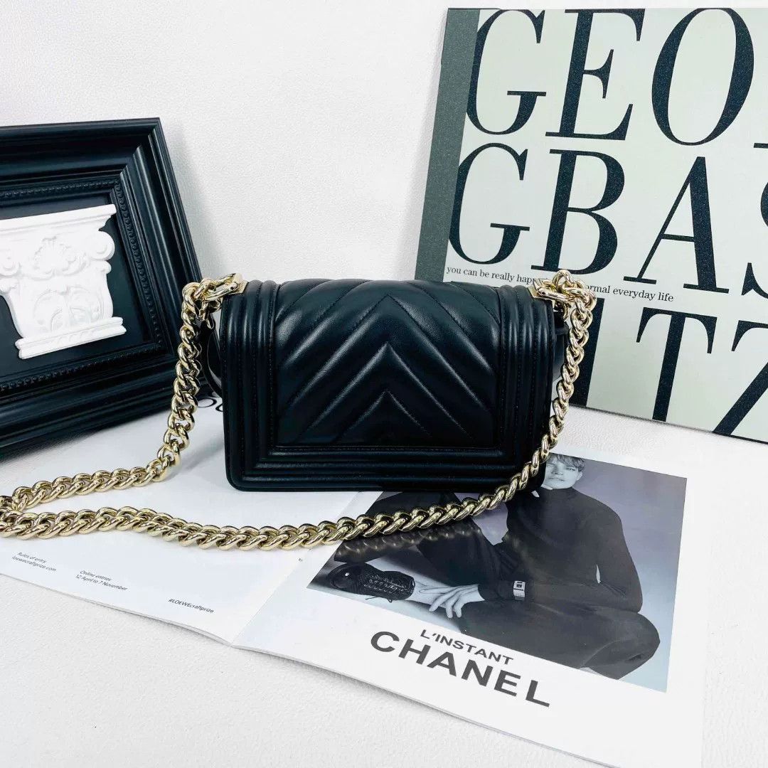 Chanel Pre-loved Bag Very good condition Size ONE SIZE - 2 Thumbnail