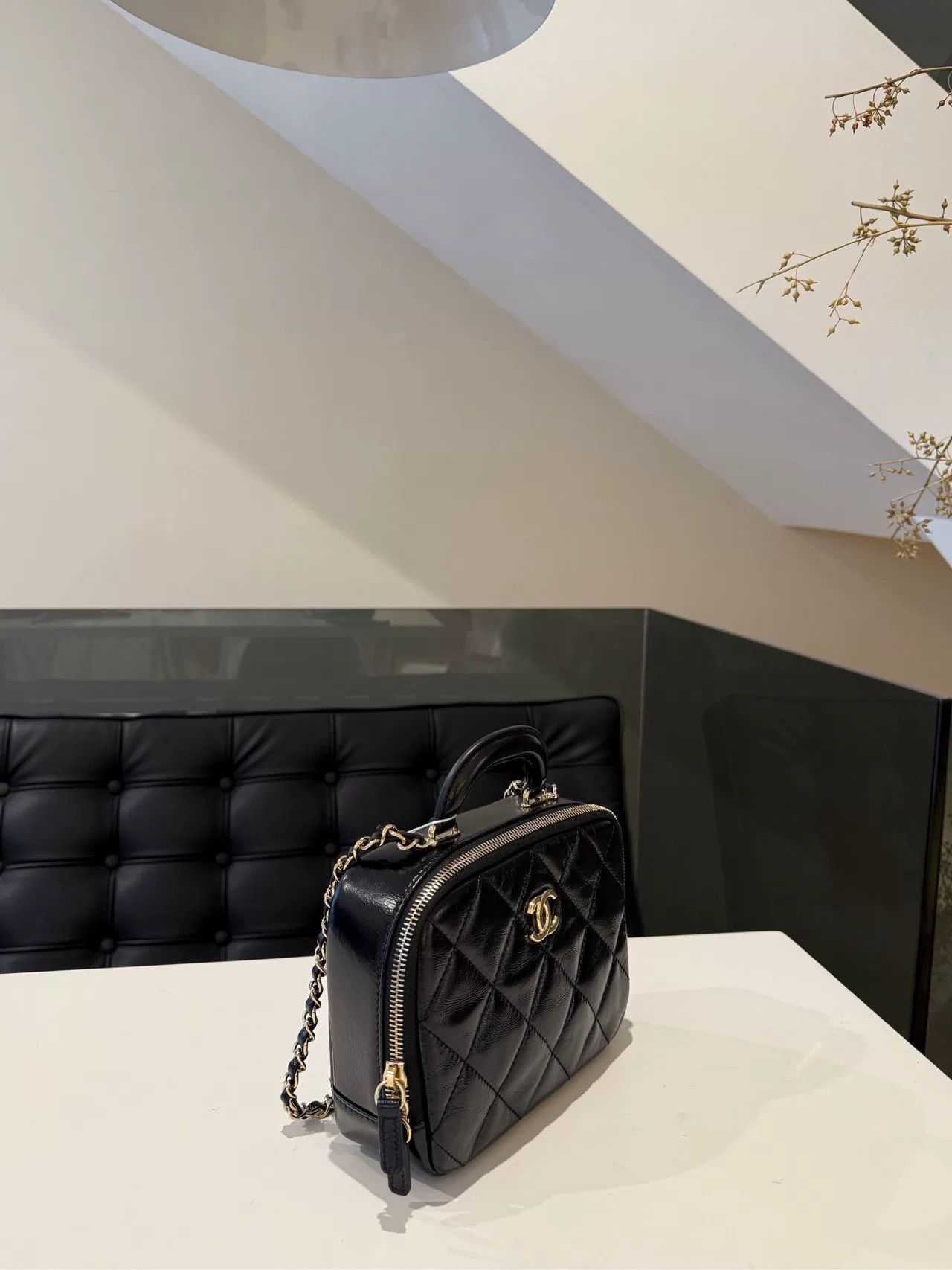 Chanel Pre-loved Bag Very good condition Size ONE SIZE - 2 Thumbnail