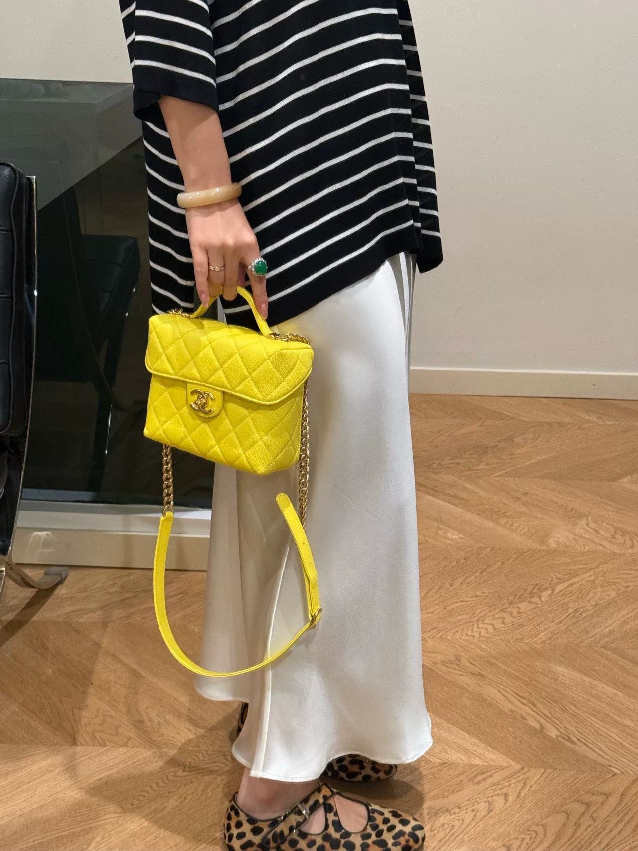 Chanel Pre-loved Bag Very good condition Size ONE SIZE - 7 Thumbnail