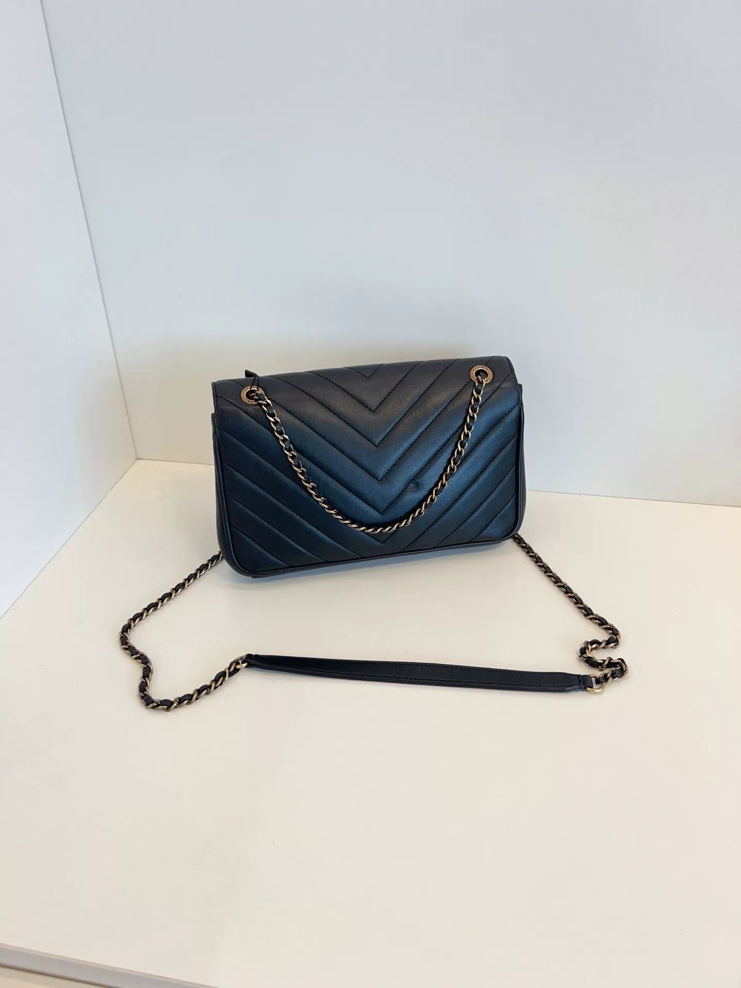 Chanel Pre-loved Bag Very good condition Size ONE SIZE - 3 Thumbnail