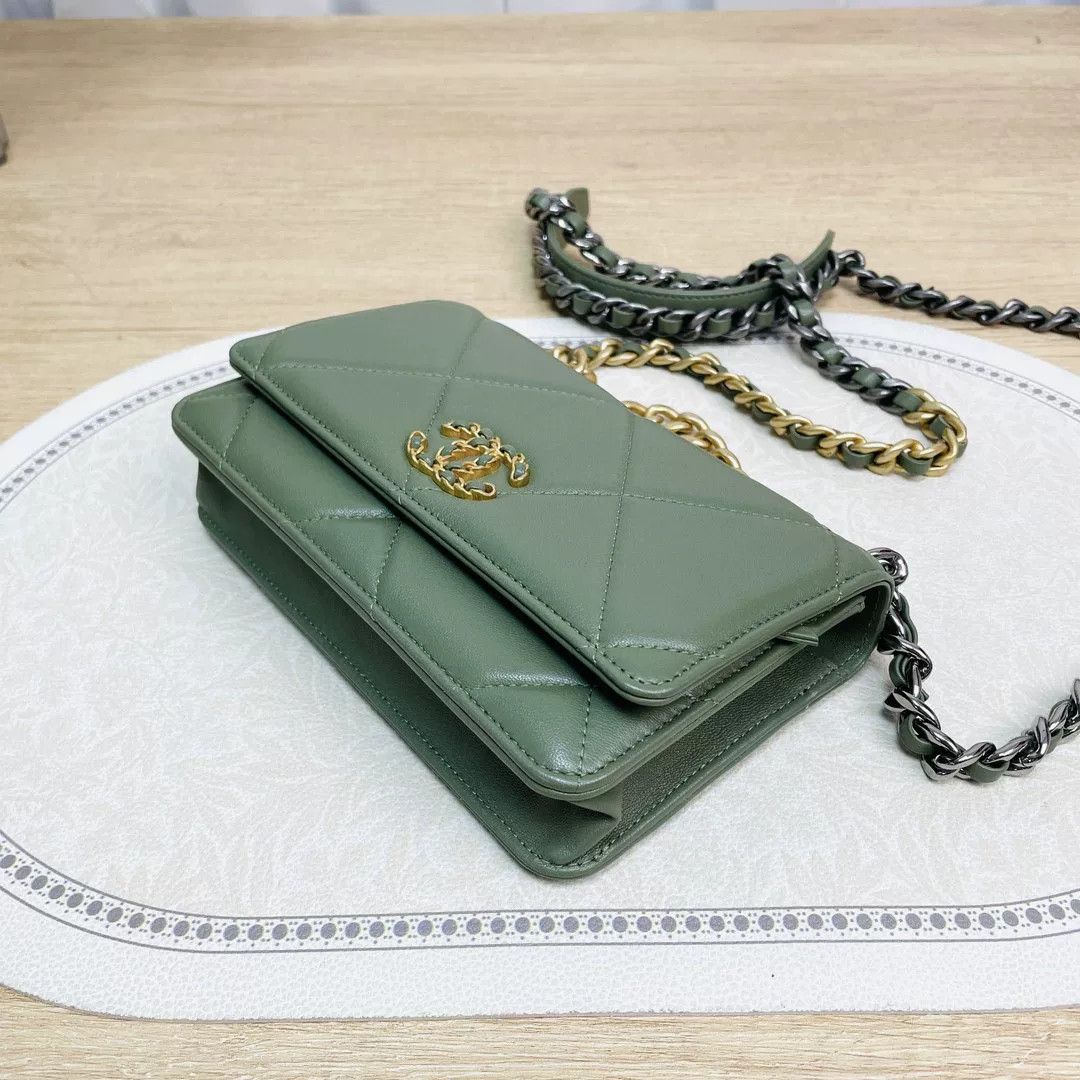 Chanel Pre-loved Bag Very good condition Size ONE SIZE - 3 Thumbnail