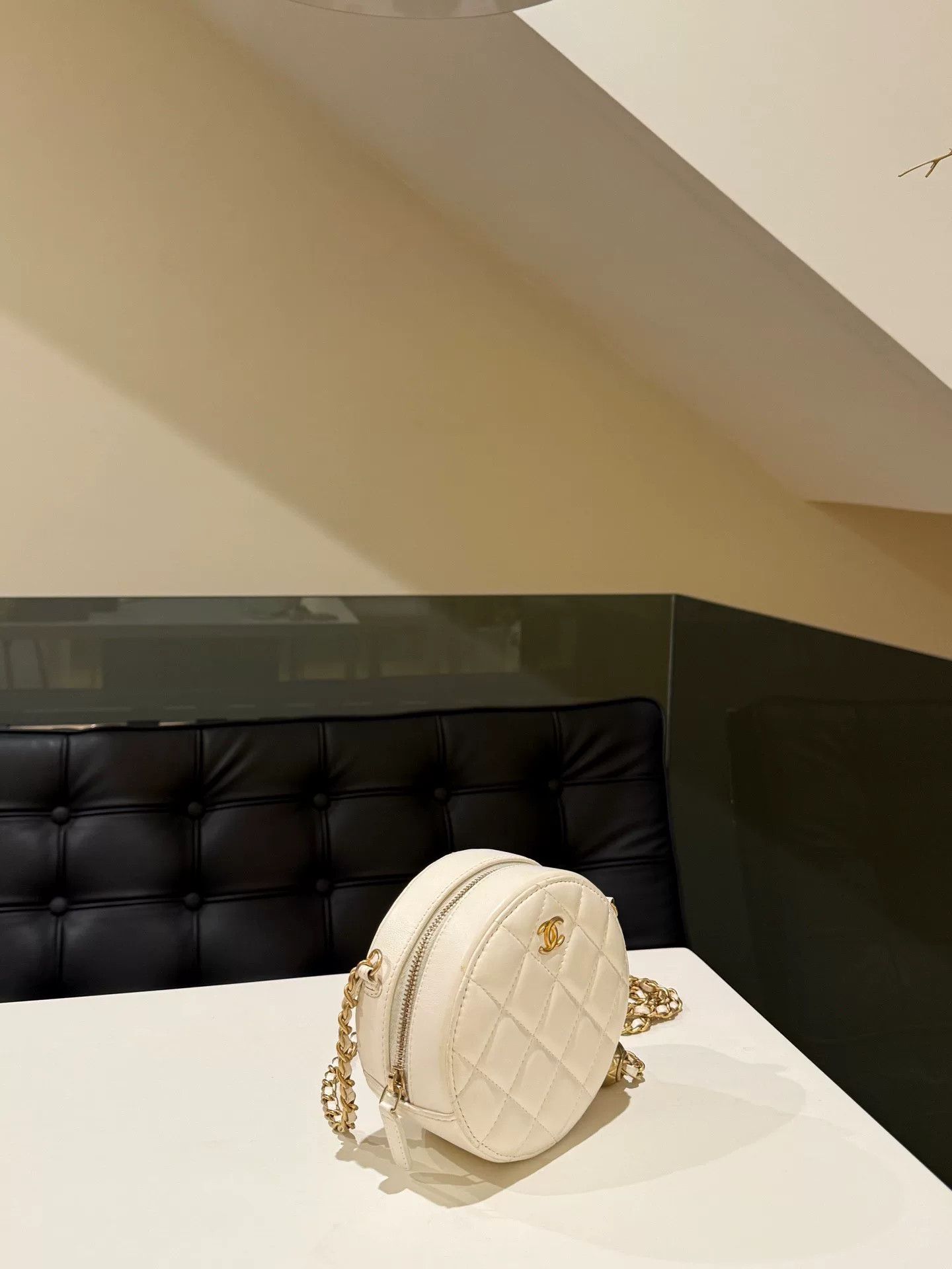 Chanel Pre-loved Bag Very good condition Size ONE SIZE - 2 Thumbnail
