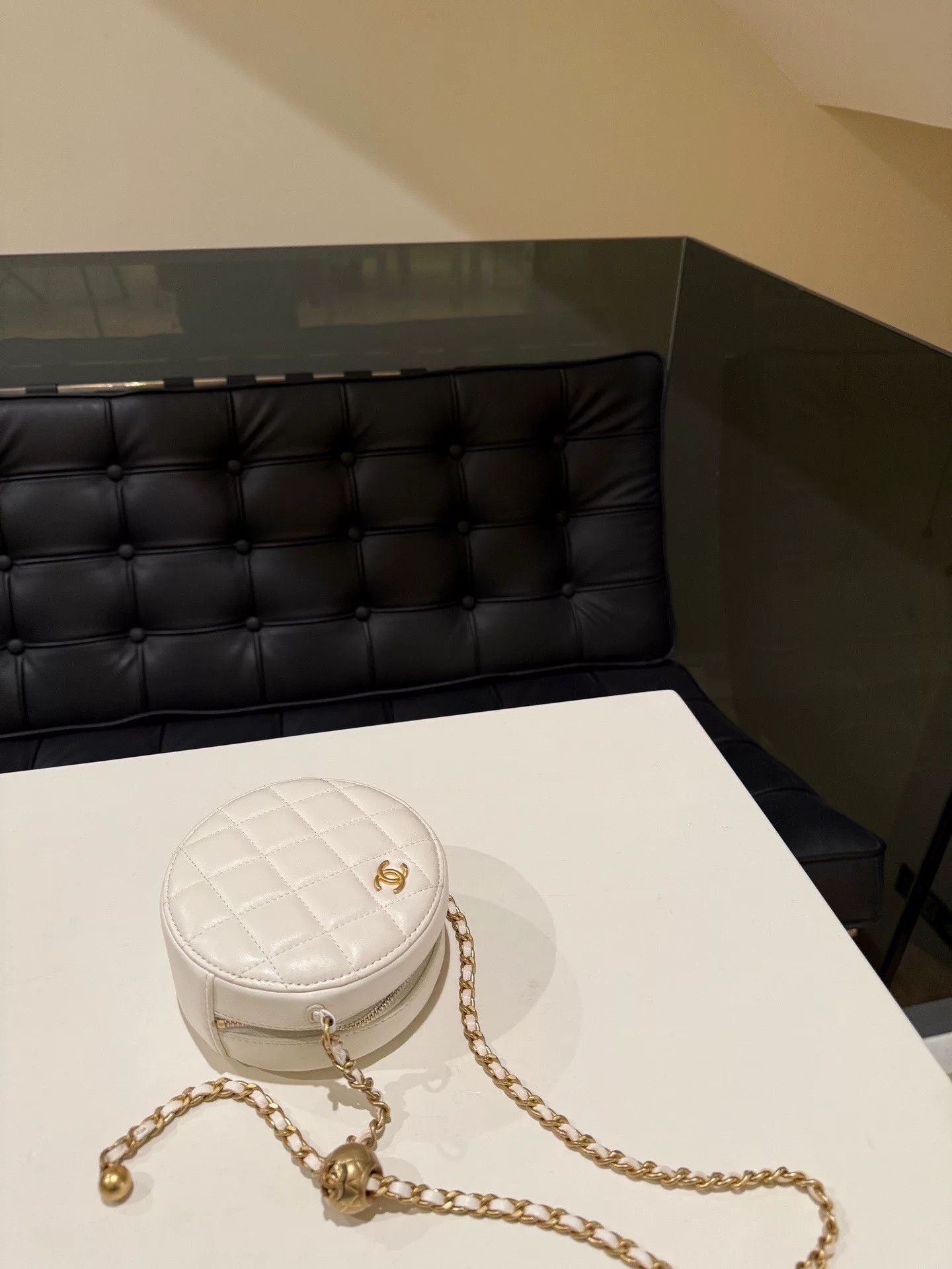 Chanel Pre-loved Bag Very good condition Size ONE SIZE - 6 Thumbnail