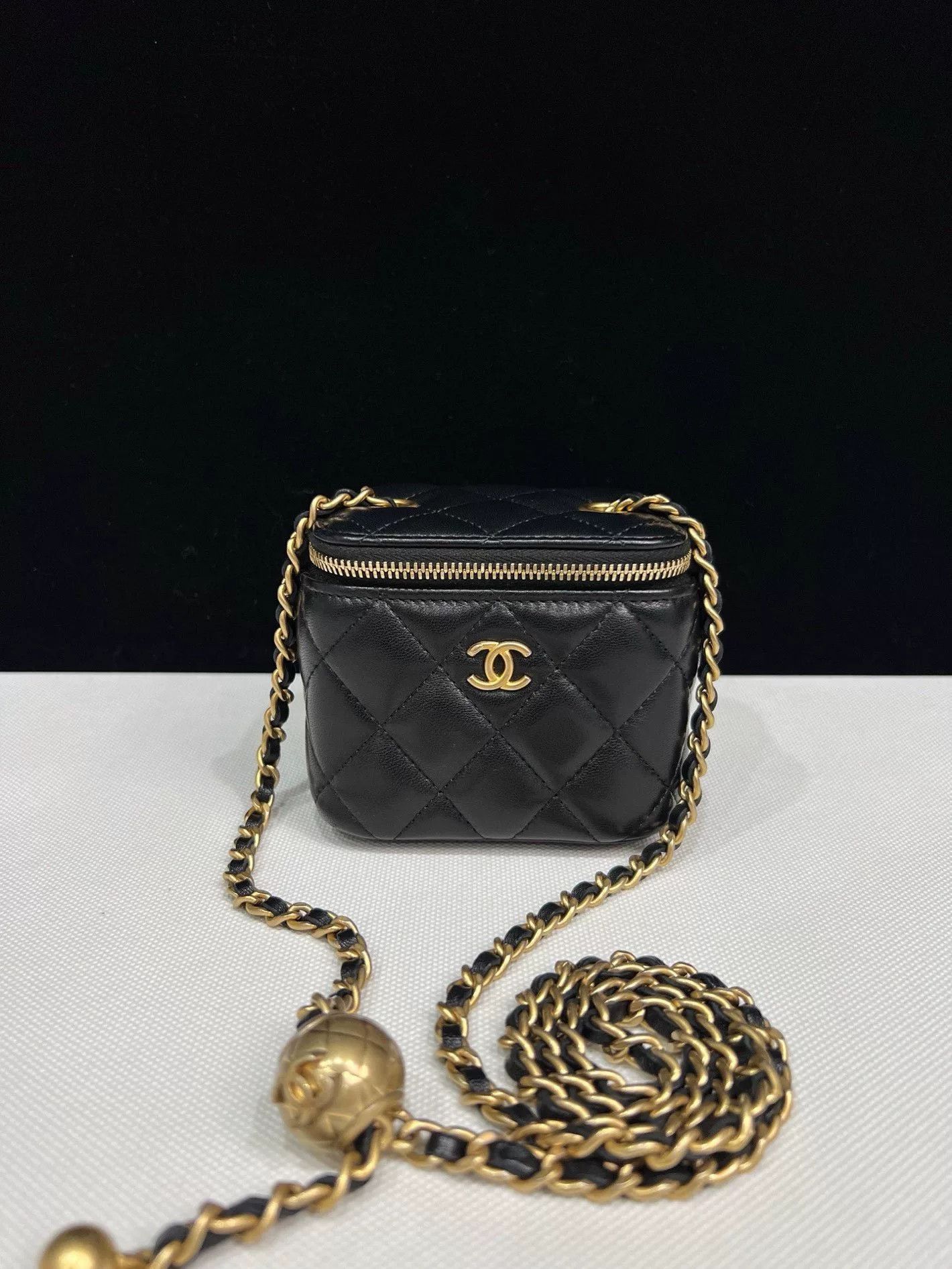 Chanel Pre-loved Bag Very good condition Size ONE SIZE - 2 Thumbnail
