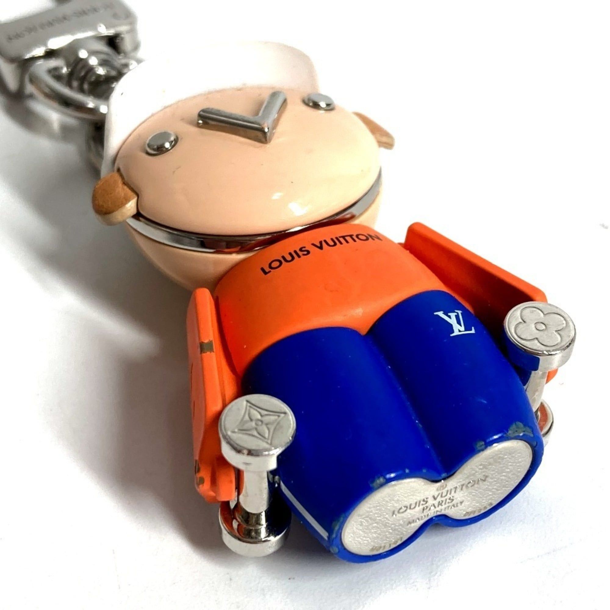 Louis Vuitton LOUIS VUITTON M01197 Gaston Gym Bag Charm, Metal Keychain, White, for Men and Women Size ONE SIZE - 2 Thumbnail