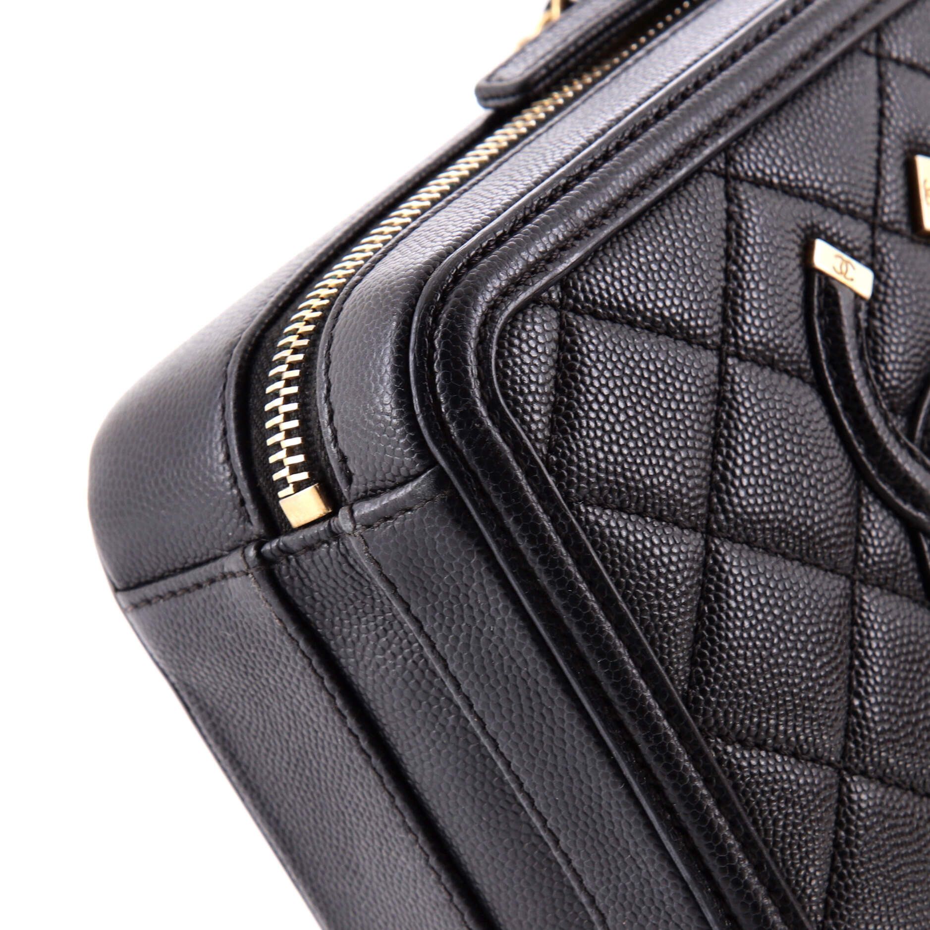 Chanel Filigree Vertical Vanity Case Size ONE SIZE - 6 Thumbnail