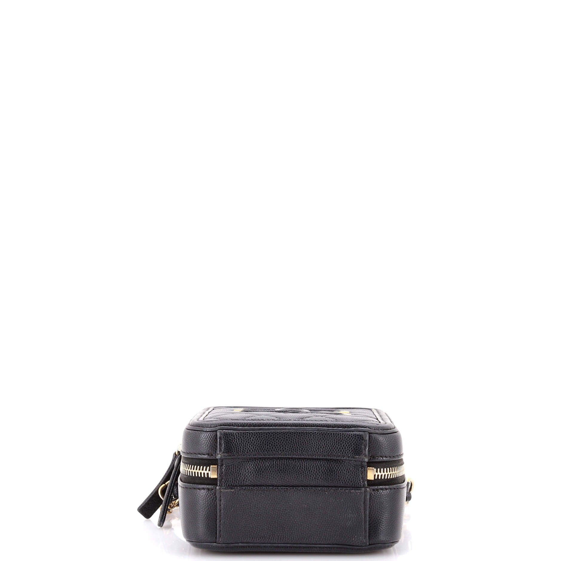 Chanel Filigree Vertical Vanity Case Size ONE SIZE - 4 Thumbnail