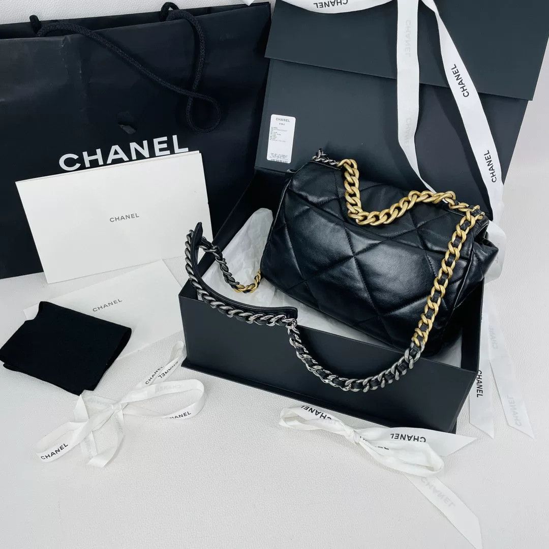 Chanel Pre-loved Bag Very good condition Size ONE SIZE - 2 Thumbnail