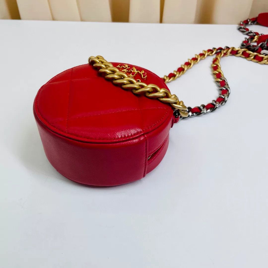 Chanel Pre-loved Bag Very good condition Size ONE SIZE - 3 Thumbnail