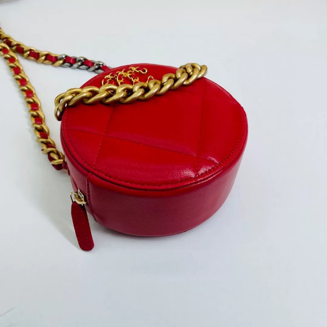 Chanel Pre-loved Bag Very good condition Size ONE SIZE - 2 Thumbnail
