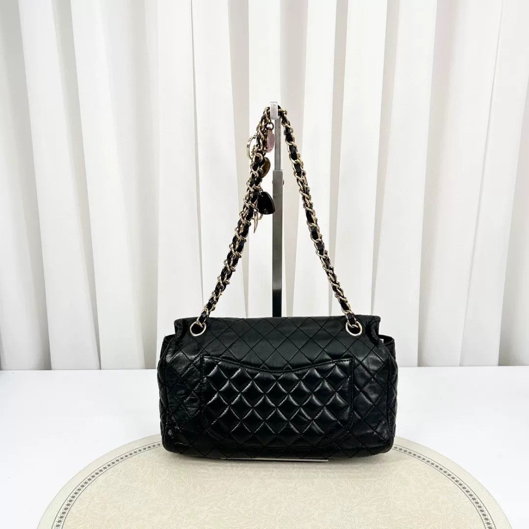 Chanel Pre-loved Bag Very good condition Size ONE SIZE - 2 Thumbnail