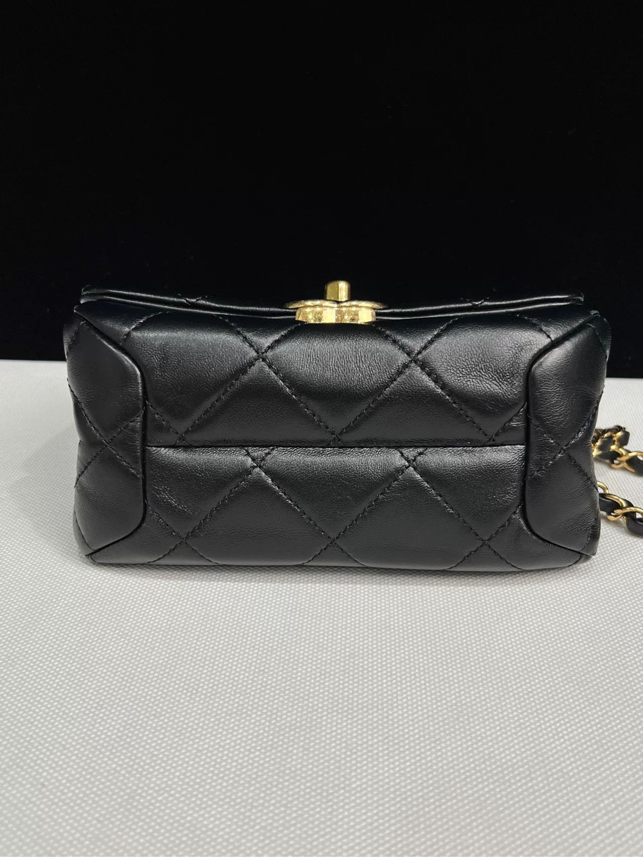 Chanel Pre-loved Bag Very good condition Size ONE SIZE - 6 Thumbnail