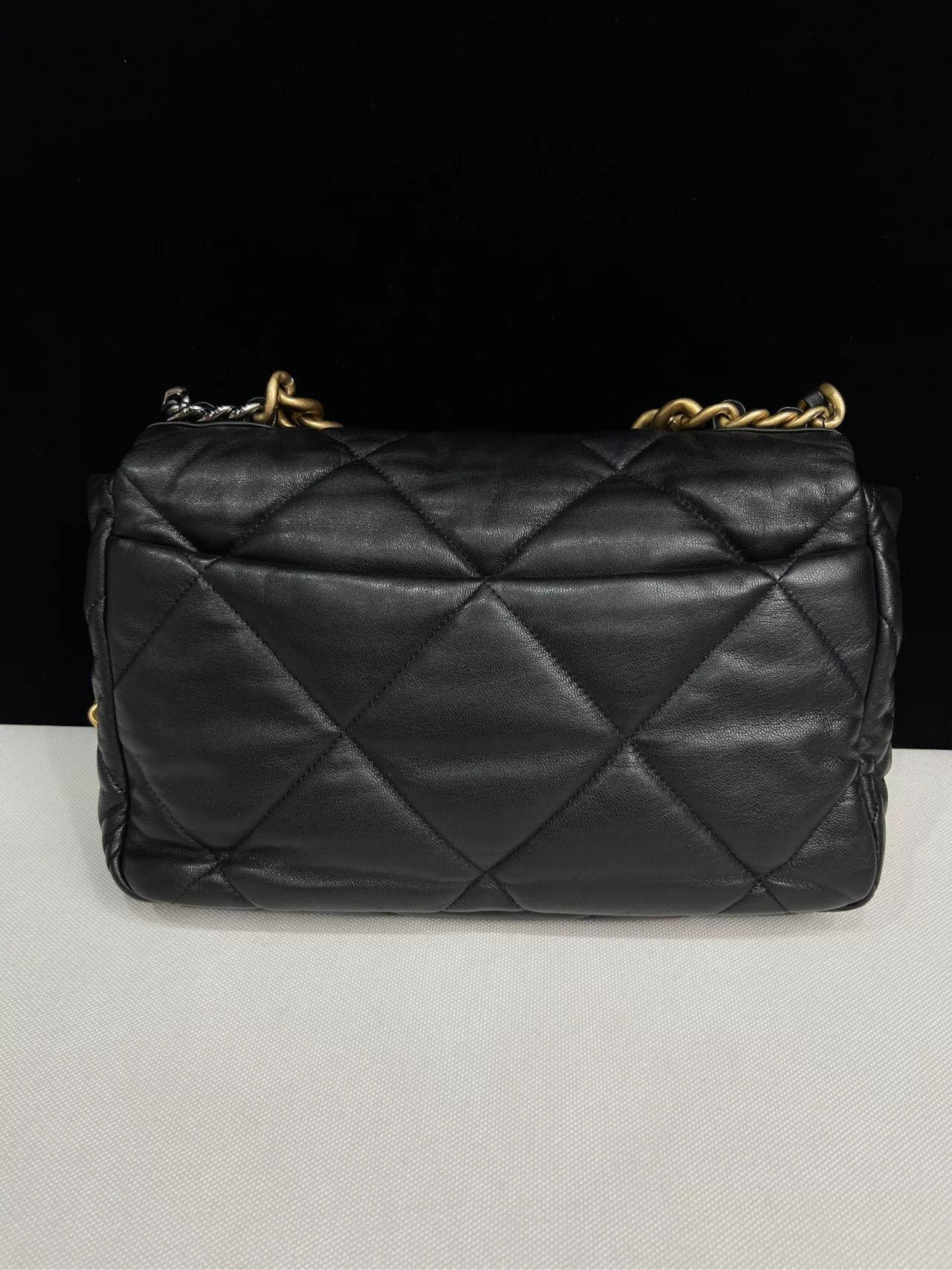 Chanel Pre-loved Bag Very good condition Size ONE SIZE - 3 Thumbnail