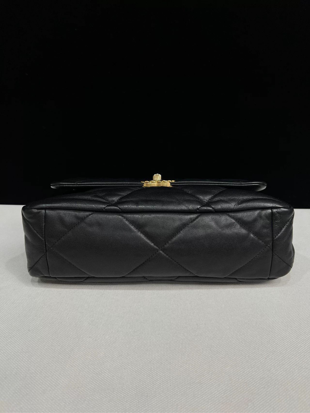 Chanel Pre-loved Bag Very good condition Size ONE SIZE - 6 Thumbnail