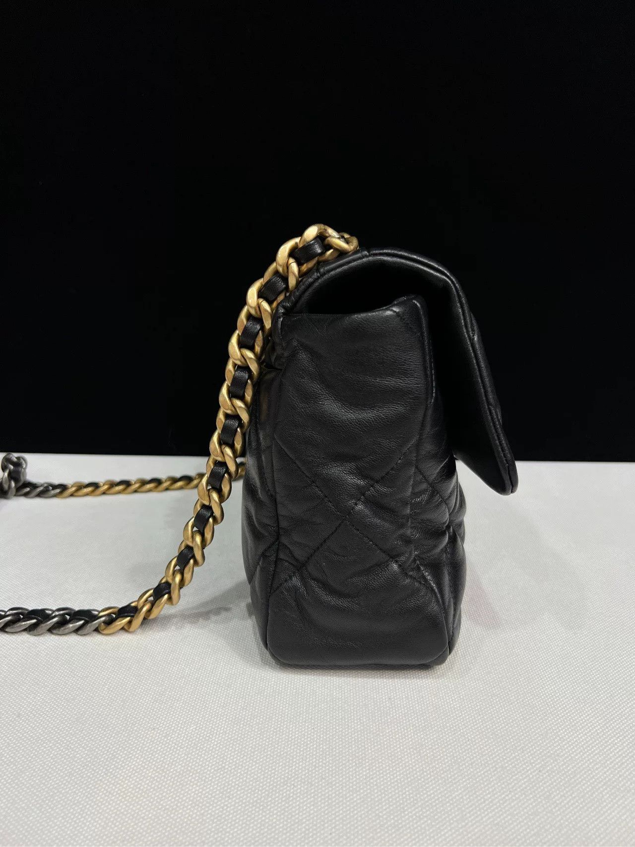 Chanel Pre-loved Bag Very good condition Size ONE SIZE - 5 Thumbnail