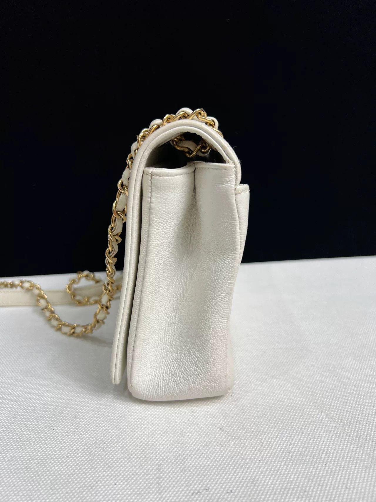 Chanel Pre-loved Bag Very good condition Size ONE SIZE - 3 Thumbnail