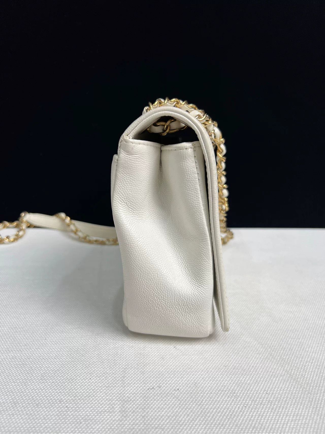 Chanel Pre-loved Bag Very good condition Size ONE SIZE - 4 Thumbnail