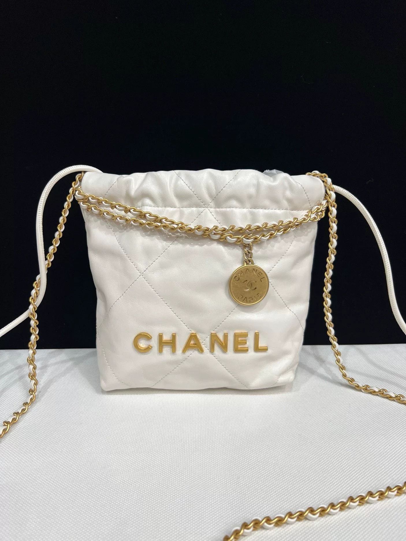 Chanel Pre-loved Bag Very good condition Size ONE SIZE - 2 Thumbnail