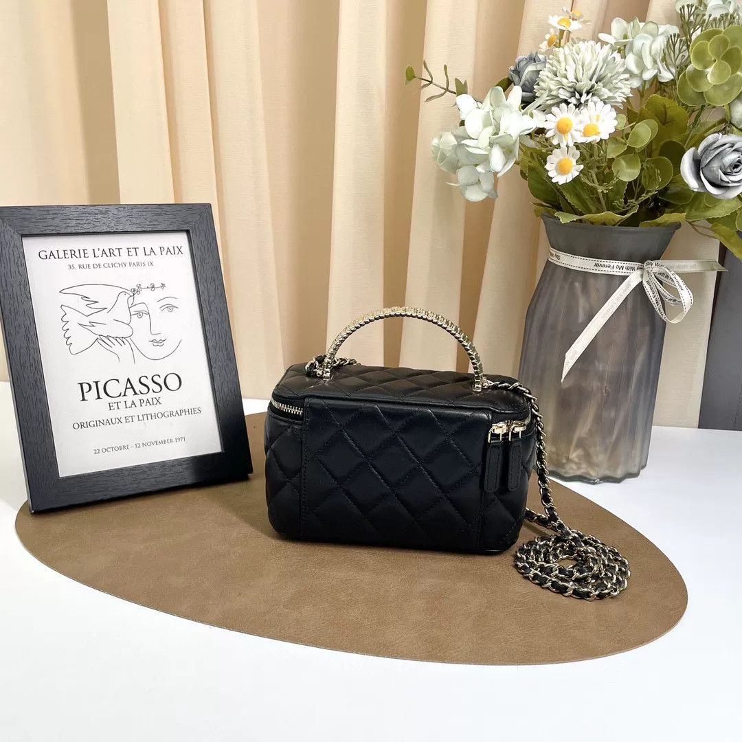 Chanel Pre-loved Bag Very good condition Size ONE SIZE - 2 Thumbnail